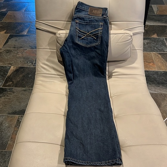 MEN ARIAT JEANS (M5 STRAIGHT FIT/STRAIGHT LEG) - Picture 5 of 6